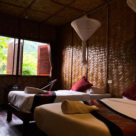 Mekong Riverside Lodge Pakbeng Exterior photo