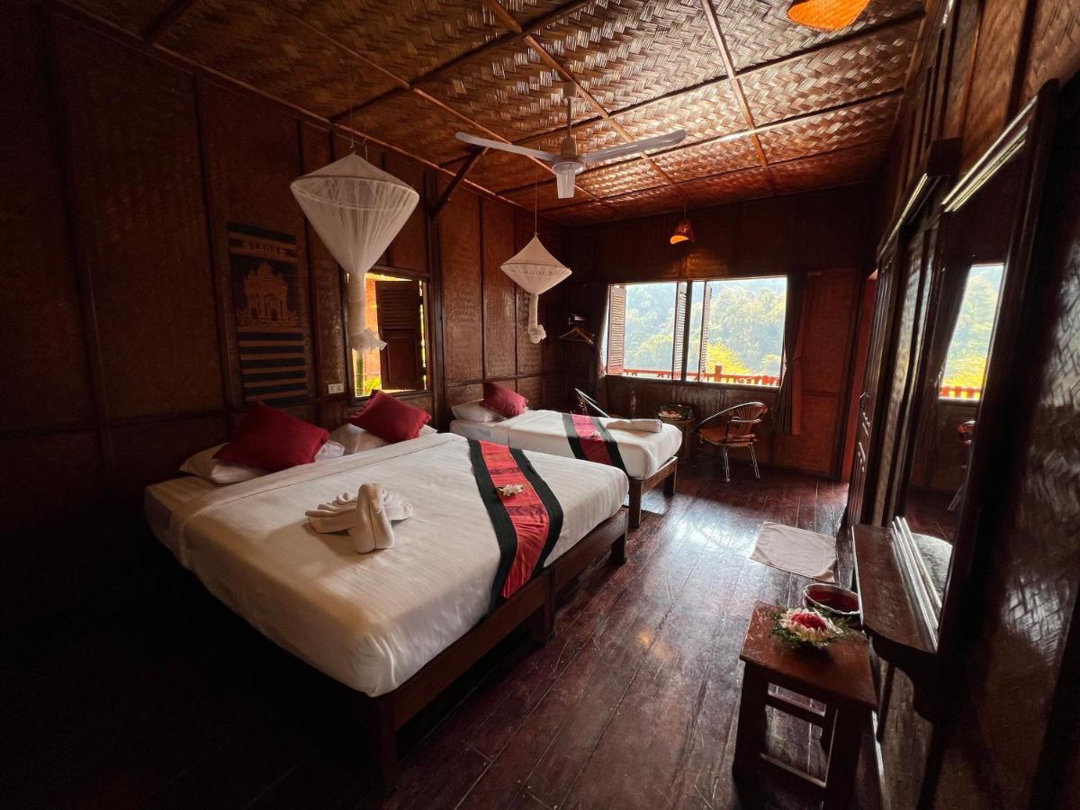 Mekong Riverside Lodge Pakbeng Exterior photo