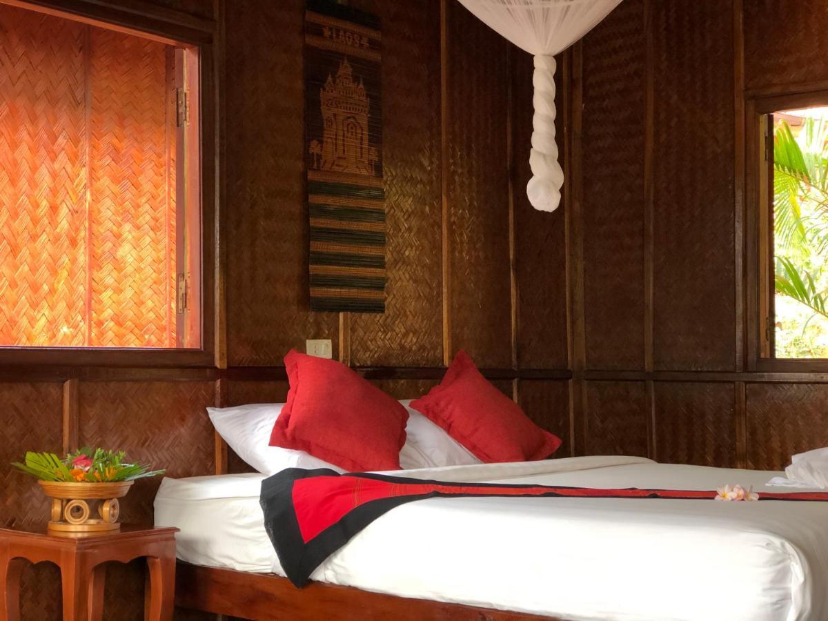 Mekong Riverside Lodge Pakbeng Exterior photo